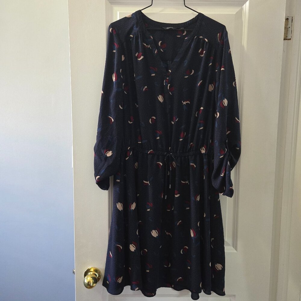 Reitmans knee length dress